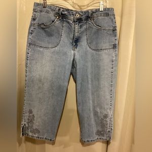 Clamdigger length denim shorts